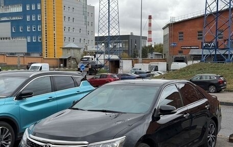 Toyota Camry, 2017 год, 2 600 000 рублей, 5 фотография