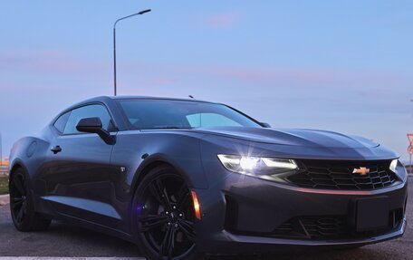 Chevrolet Camaro VI, 2018 год, 2 200 000 рублей, 5 фотография