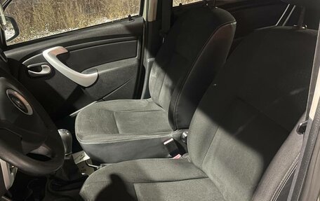 Renault Sandero I, 2012 год, 670 000 рублей, 23 фотография