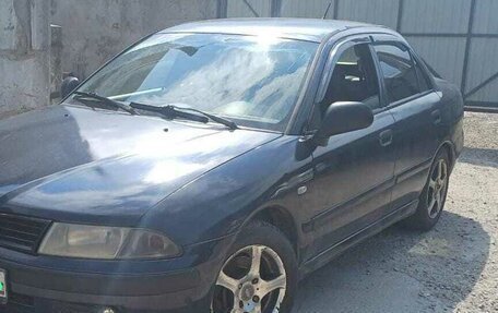 Mitsubishi Carisma I, 2001 год, 149 999 рублей, 2 фотография