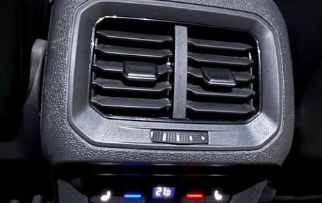 Volkswagen Tiguan II, 2019 год, 2 990 000 рублей, 5 фотография