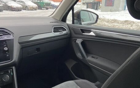 Volkswagen Tiguan II, 2019 год, 2 990 000 рублей, 9 фотография