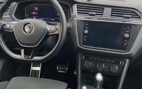 Volkswagen Tiguan II, 2019 год, 2 990 000 рублей, 8 фотография