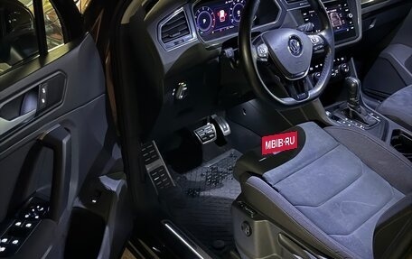 Volkswagen Tiguan II, 2019 год, 2 990 000 рублей, 6 фотография