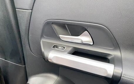 Mercedes-Benz GLB, 2021 год, 1 803 000 рублей, 11 фотография