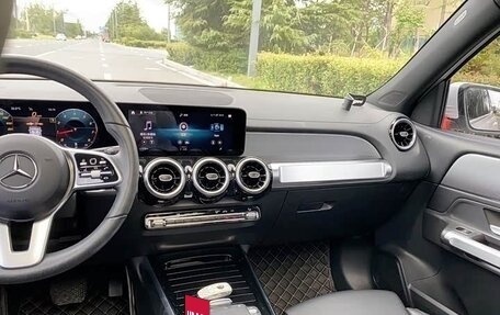 Mercedes-Benz GLB, 2021 год, 1 803 000 рублей, 13 фотография