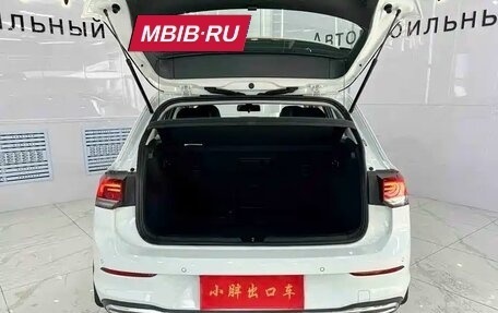 Volkswagen Golf VIII, 2022 год, 2 060 000 рублей, 5 фотография