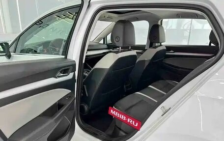 Volkswagen Golf VIII, 2022 год, 2 060 000 рублей, 18 фотография