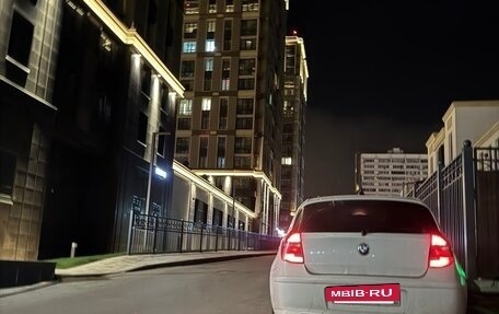 BMW 1 серия, 2010 год, 750 000 рублей, 2 фотография