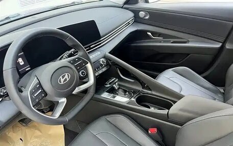 Hyundai Elantra, 2025 год, 1 980 000 рублей, 17 фотография