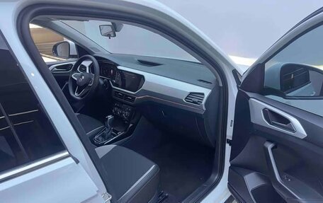 Volkswagen T-Cross I, 2021 год, 1 760 000 рублей, 13 фотография