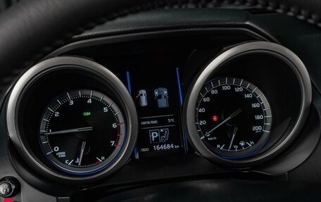 Toyota Land Cruiser Prado 150 рестайлинг 2, 2015 год, 4 449 000 рублей, 12 фотография