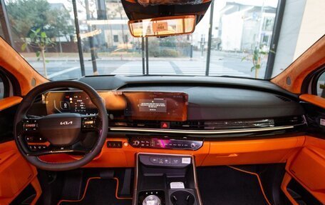 KIA Carnival, 2025 год, 10 600 000 рублей, 4 фотография