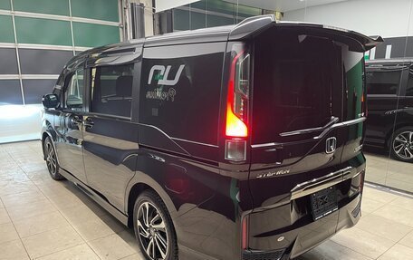 Honda Stepwgn IV, 2017 год, 2 150 000 рублей, 4 фотография