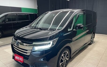 Honda Stepwgn IV, 2017 год, 2 150 000 рублей, 3 фотография