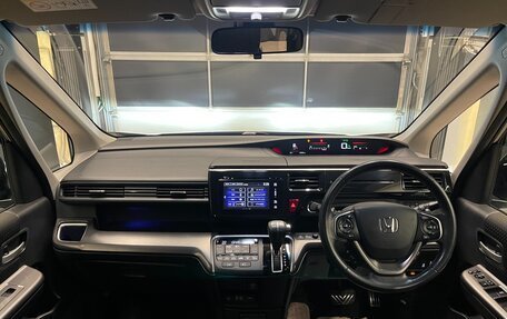 Honda Stepwgn IV, 2017 год, 2 150 000 рублей, 15 фотография