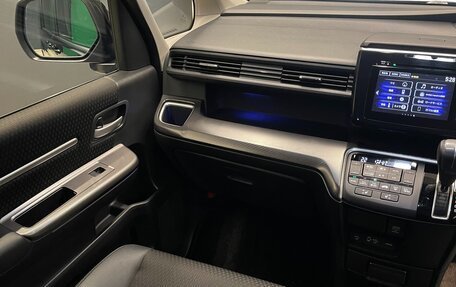 Honda Stepwgn IV, 2017 год, 2 150 000 рублей, 17 фотография