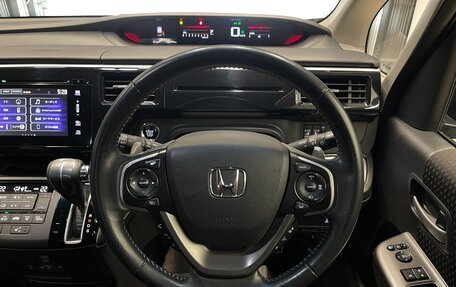 Honda Stepwgn IV, 2017 год, 2 150 000 рублей, 18 фотография