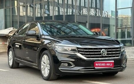Volkswagen Passat B8 рестайлинг, 2021 год, 2 000 000 рублей, 1 фотография