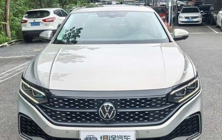 Volkswagen Passat B8 рестайлинг, 2021 год, 2 000 000 рублей, 2 фотография