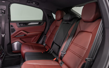 Porsche Cayenne III, 2025 год, 18 990 000 рублей, 23 фотография