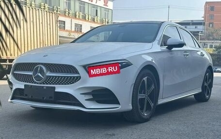 Mercedes-Benz A-Класс, 2021 год, 1 900 000 рублей, 1 фотография