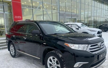 Toyota Highlander III, 2011 год, 1 990 000 рублей, 3 фотография