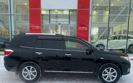 Toyota Highlander III, 2011 год, 1 990 000 рублей, 4 фотография