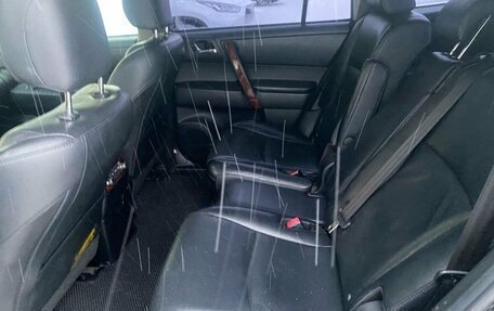 Toyota Highlander III, 2011 год, 1 990 000 рублей, 15 фотография