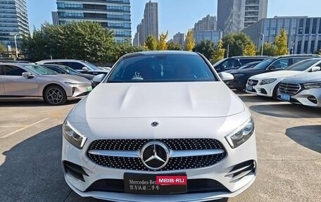 Mercedes-Benz A-Класс, 2021 год, 1 900 000 рублей, 2 фотография