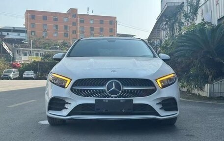 Mercedes-Benz A-Класс, 2021 год, 1 900 000 рублей, 2 фотография