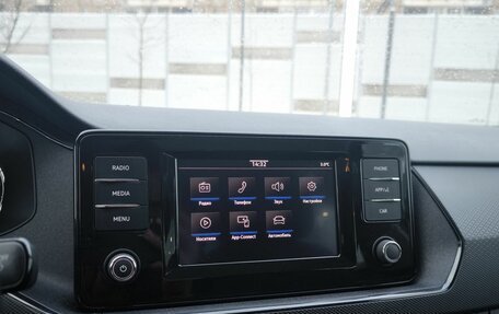 Volkswagen Polo VI (EU Market), 2021 год, 1 750 000 рублей, 22 фотография