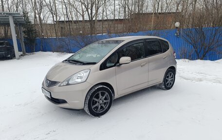 Honda Fit III, 2009 год, 700 000 рублей, 6 фотография