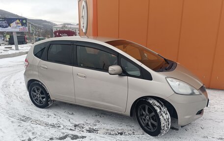 Honda Fit III, 2009 год, 700 000 рублей, 14 фотография