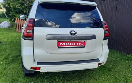 Toyota Land Cruiser Prado 150 рестайлинг 2, 2021 год, 6 150 000 рублей, 3 фотография