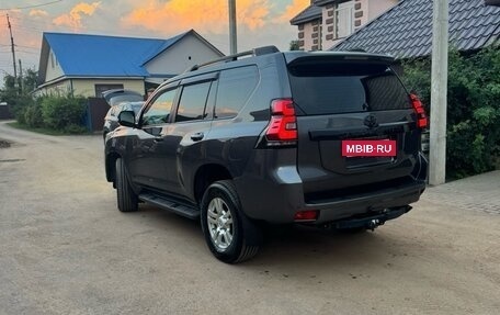 Toyota Land Cruiser Prado 150 рестайлинг 2, 2015 год, 2 999 999 рублей, 5 фотография