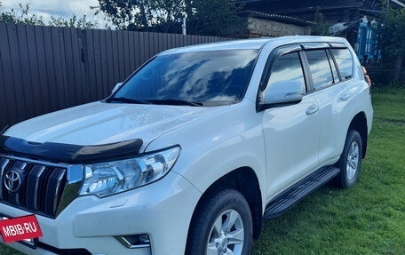 Toyota Land Cruiser Prado 150 рестайлинг 2, 2021 год, 6 150 000 рублей, 5 фотография