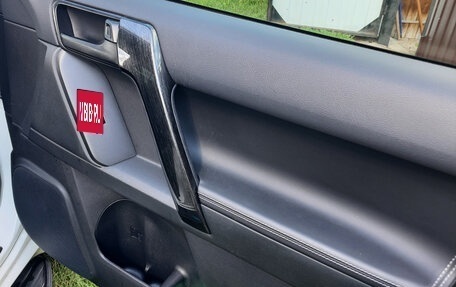 Toyota Land Cruiser Prado 150 рестайлинг 2, 2021 год, 6 150 000 рублей, 10 фотография