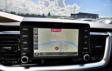 KIA Stonic, 2019 год, 1 378 000 рублей, 8 фотография