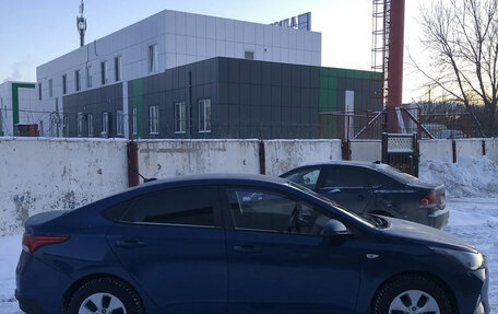 Hyundai Solaris II рестайлинг, 2021 год, 1 900 000 рублей, 3 фотография