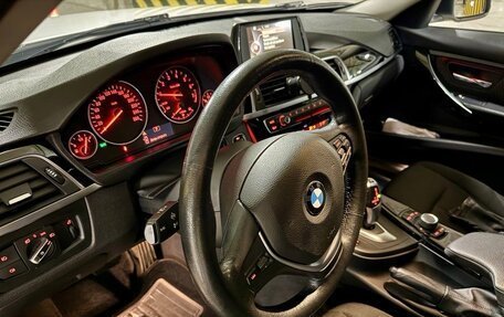 BMW 3 серия, 2017 год, 2 000 000 рублей, 11 фотография