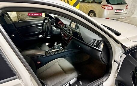 BMW 3 серия, 2017 год, 2 000 000 рублей, 13 фотография