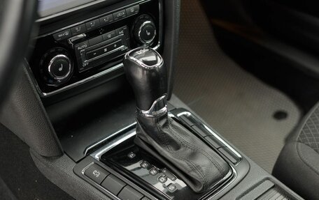 Skoda Superb III рестайлинг, 2014 год, 1 300 000 рублей, 14 фотография