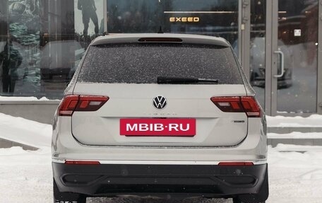 Volkswagen Tiguan II, 2021 год, 3 160 000 рублей, 6 фотография