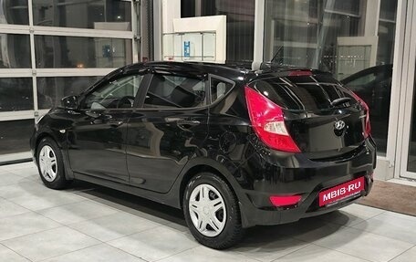 Hyundai Solaris II рестайлинг, 2012 год, 819 900 рублей, 2 фотография