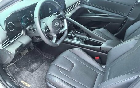 Hyundai Elantra, 2025 год, 1 720 000 рублей, 8 фотография