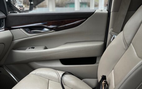 Cadillac Escalade IV, 2015 год, 3 150 000 рублей, 3 фотография