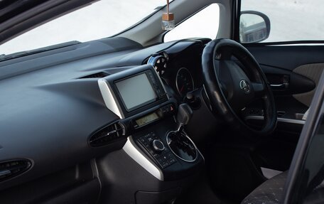 Toyota Wish II, 2011 год, 1 260 000 рублей, 18 фотография