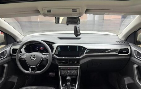 Volkswagen T-Cross I, 2022 год, 1 290 000 рублей, 8 фотография