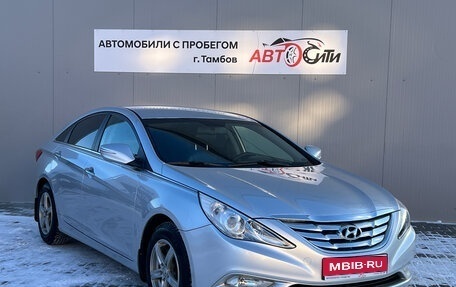 Hyundai Sonata VI, 2011 год, 1 112 000 рублей, 1 фотография